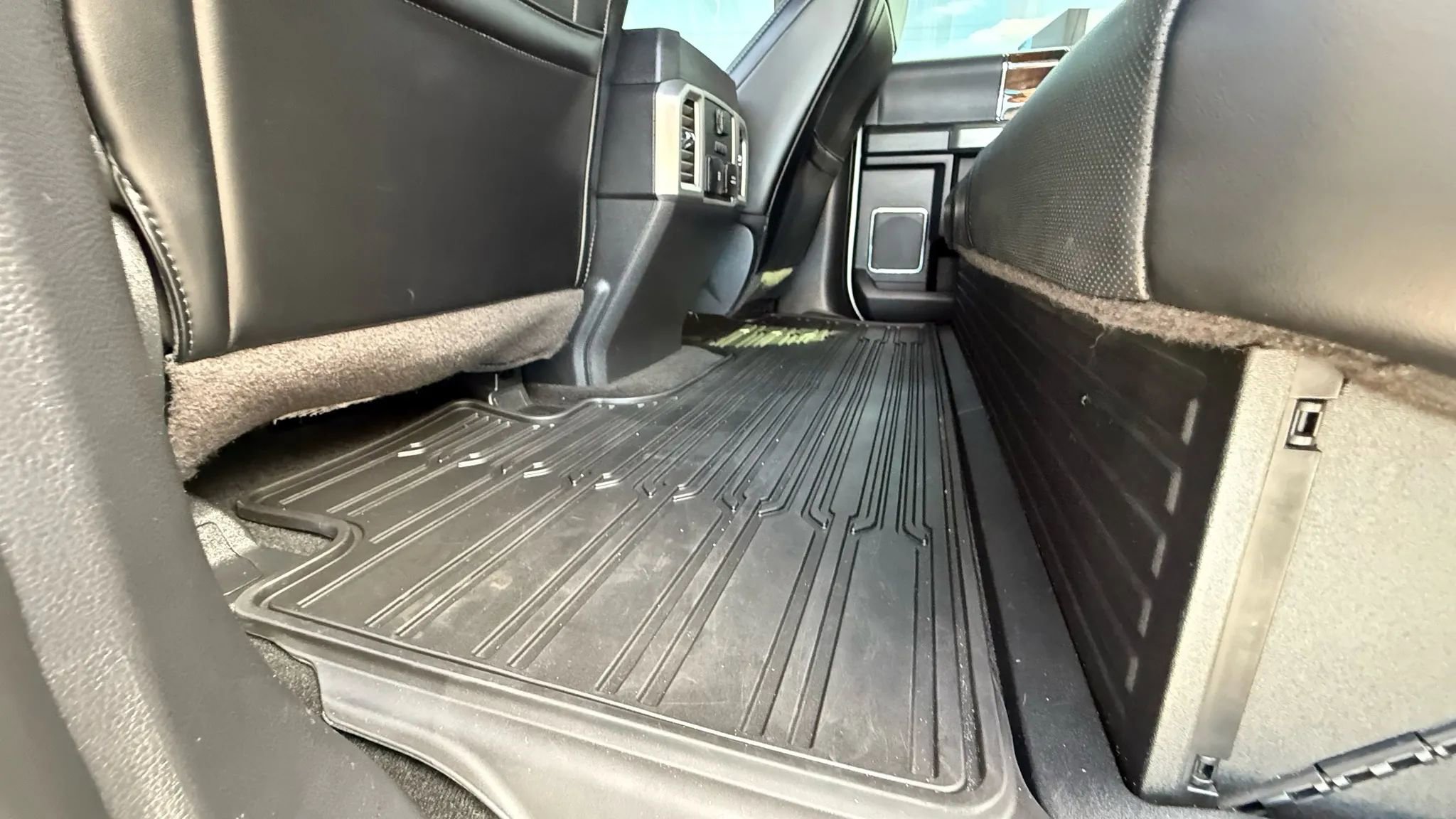 Used 2020 Jeep Gladiator Rubicon w/ Trailer Tow Package image 21