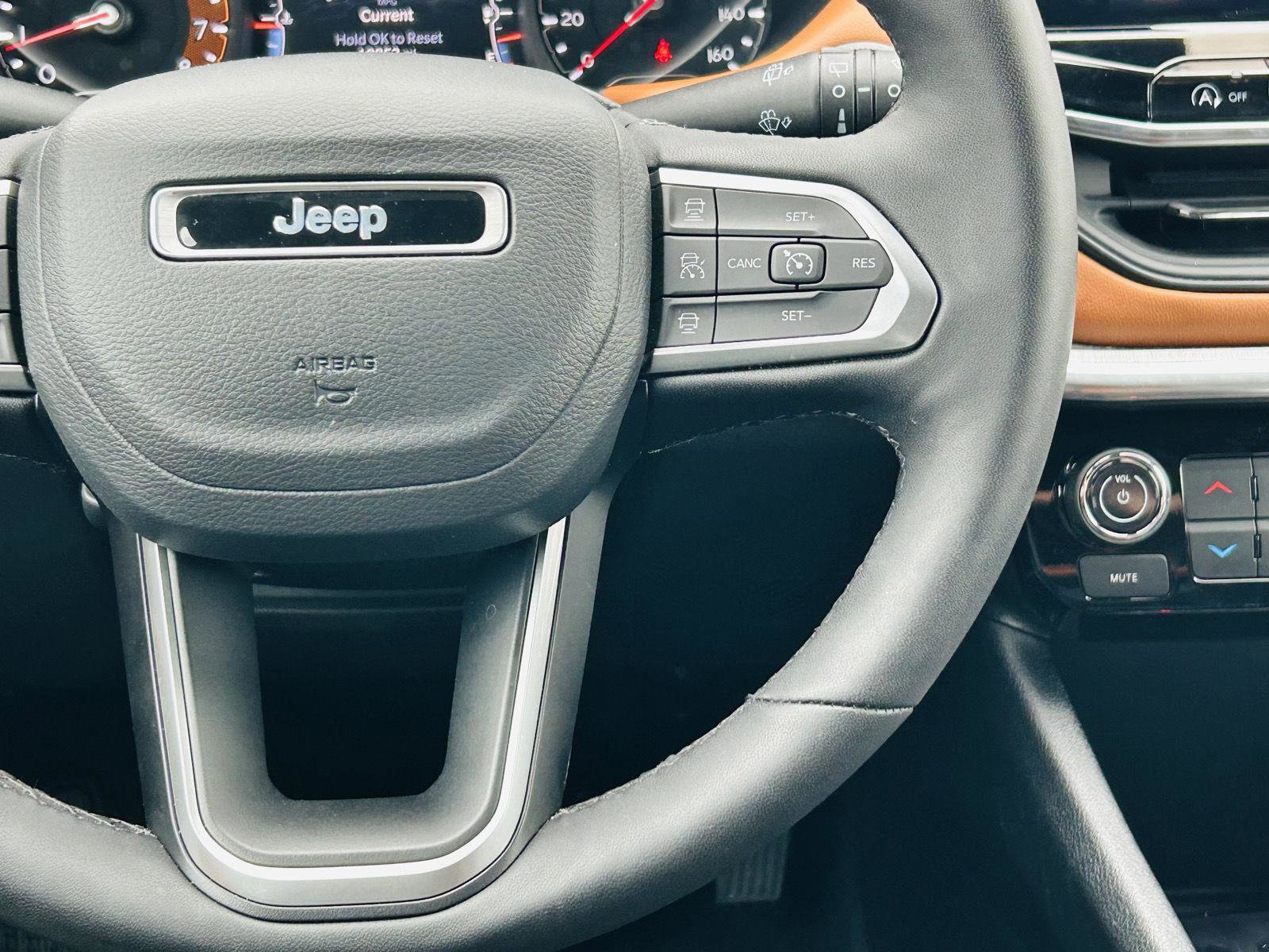 Used 2024 Jeep Compass Limited AWD/4WD image 16