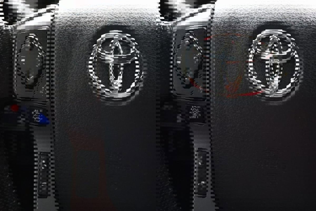 Used 2019 Toyota Tacoma TRD Off-Road image 25