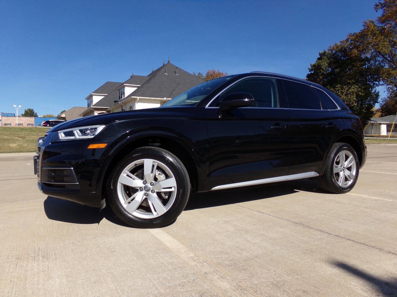Used 2019 Audi Q5 2.0T Premium Plus w/ Premium Plus Package image 4
