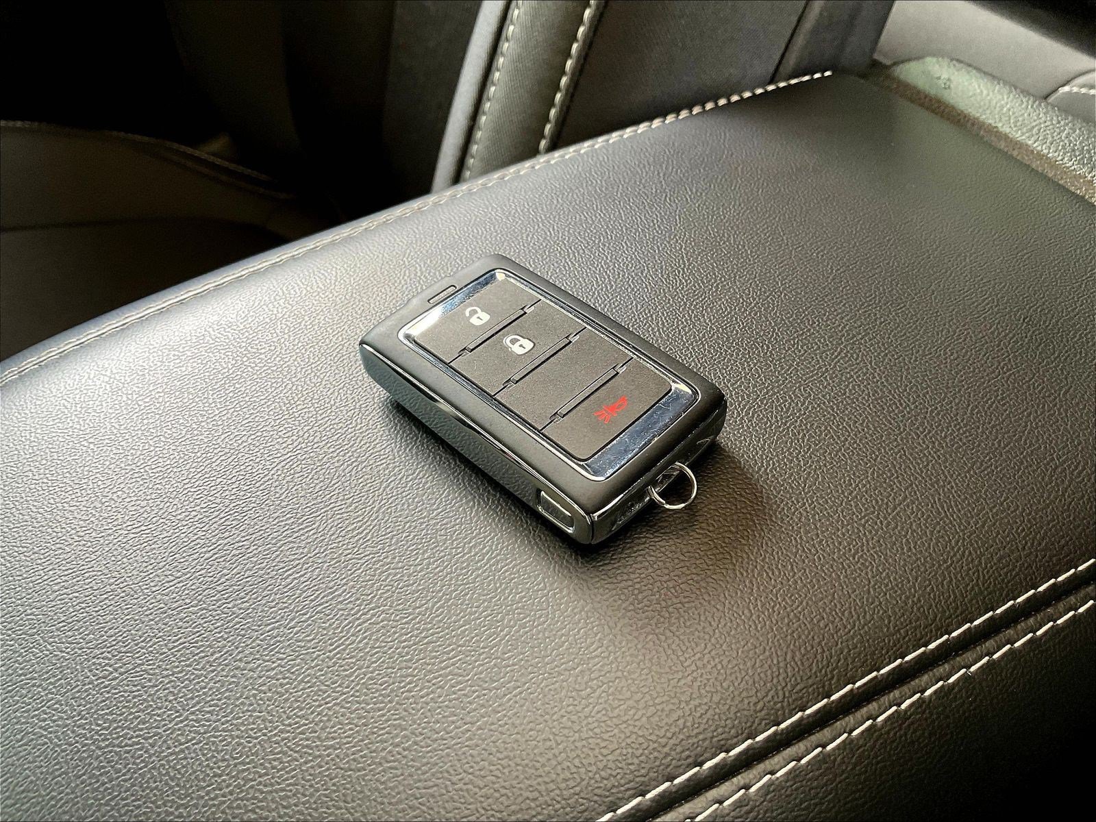 Used 2025 Jeep Grand Cherokee Laredo X AWD/4WD image 32