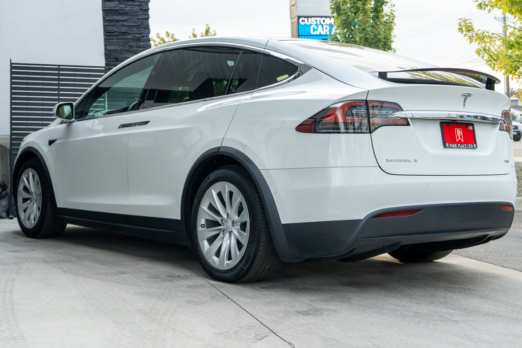 Used 2017 Tesla Model X 75D AWD/4WD image 11