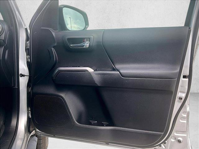 Used 2022 Toyota Tacoma TRD Sport w/ Technology Package RWD image 19