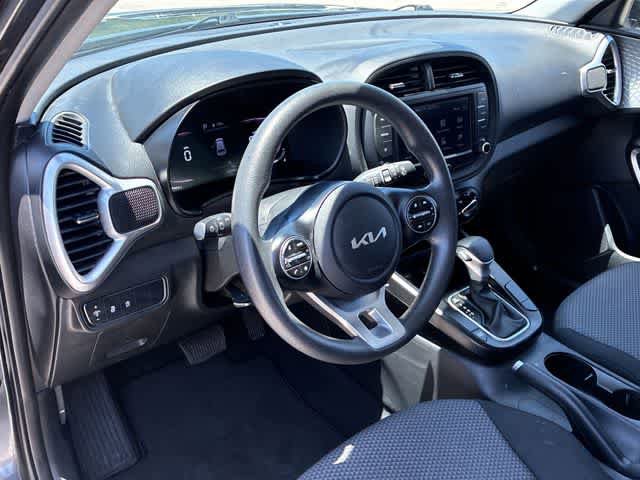 Used 2024 Kia Soul LX w/ Option Group 015 FWD video 2