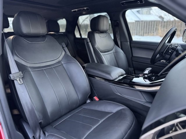 Used 2025 Land Rover Range Rover Sport SE image 23