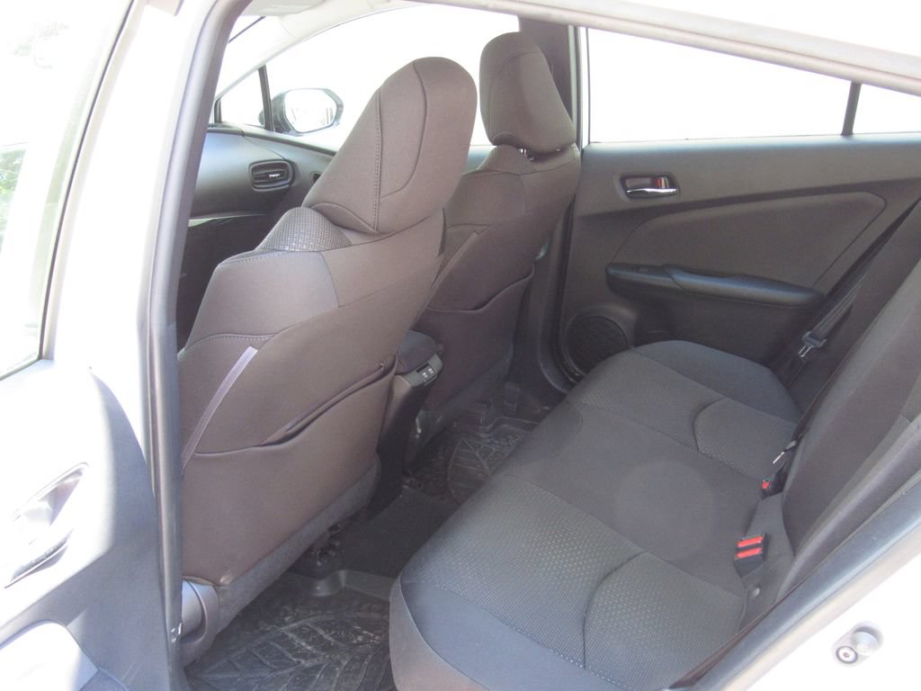 Certified 2020 Toyota Prius LE AWD/4WD image 14