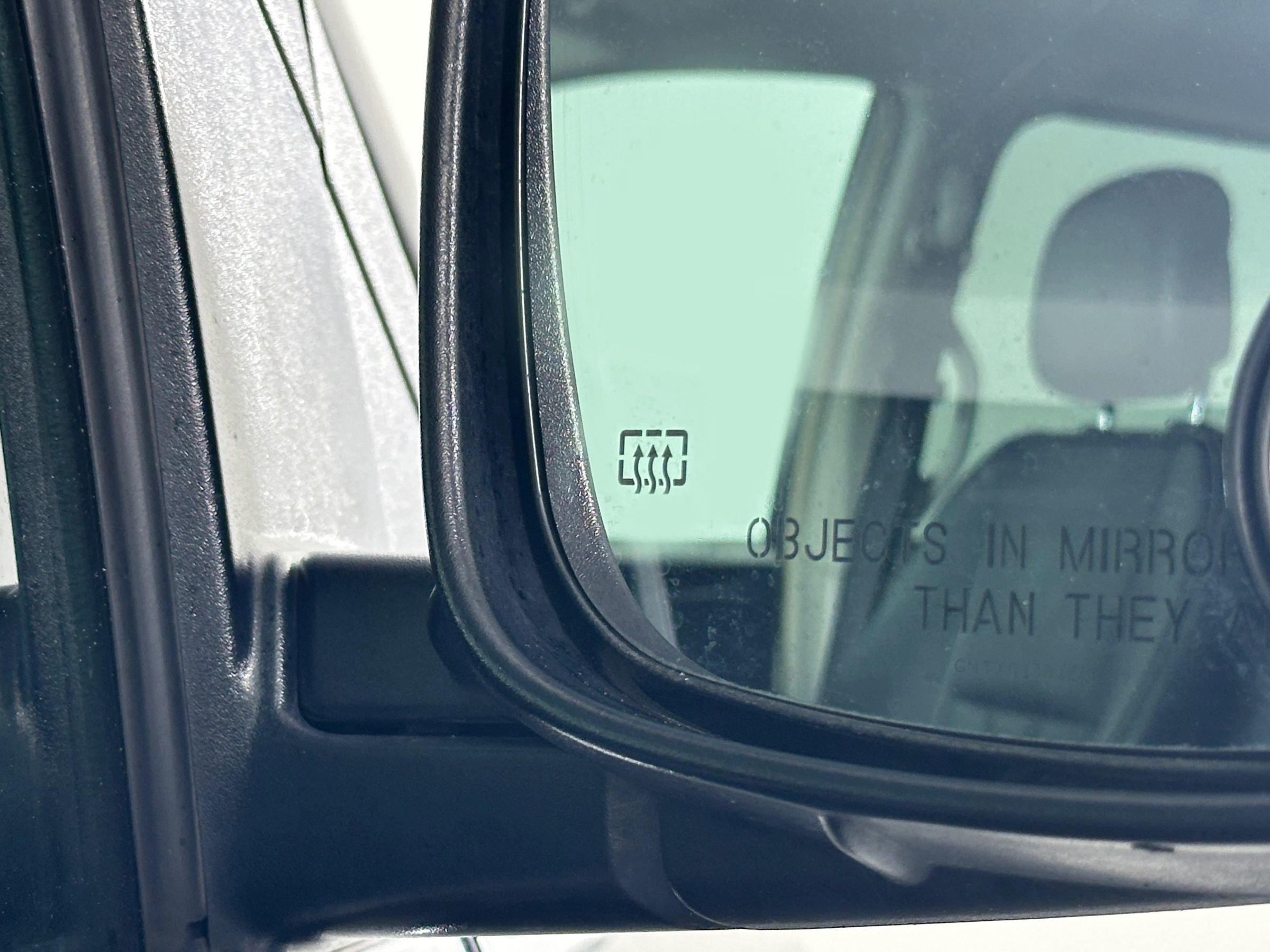 Used 2012 Chrysler Town & Country Touring-L w/ Premium Group FWD image 16