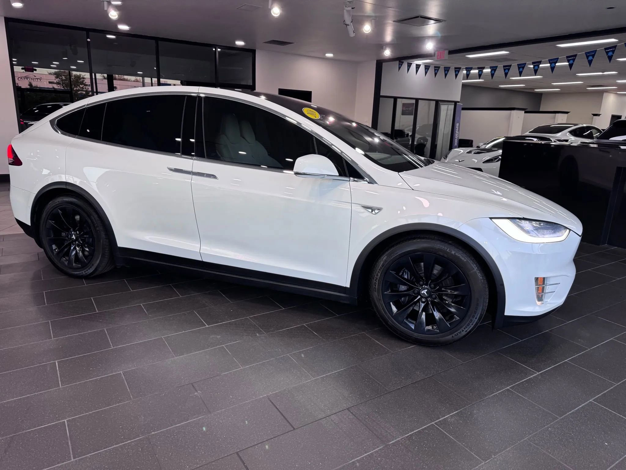 Used 2016 Tesla Model X 90D image 6
