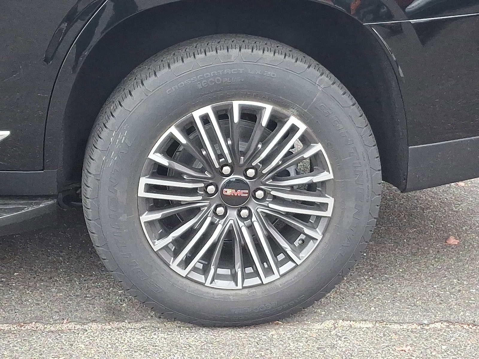 New 2026 GMC Yukon Elevation w/ LPO, Floor Liner Package image 5