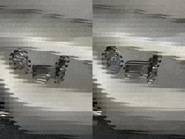 New 2025 Volkswagen Tiguan SE image 17