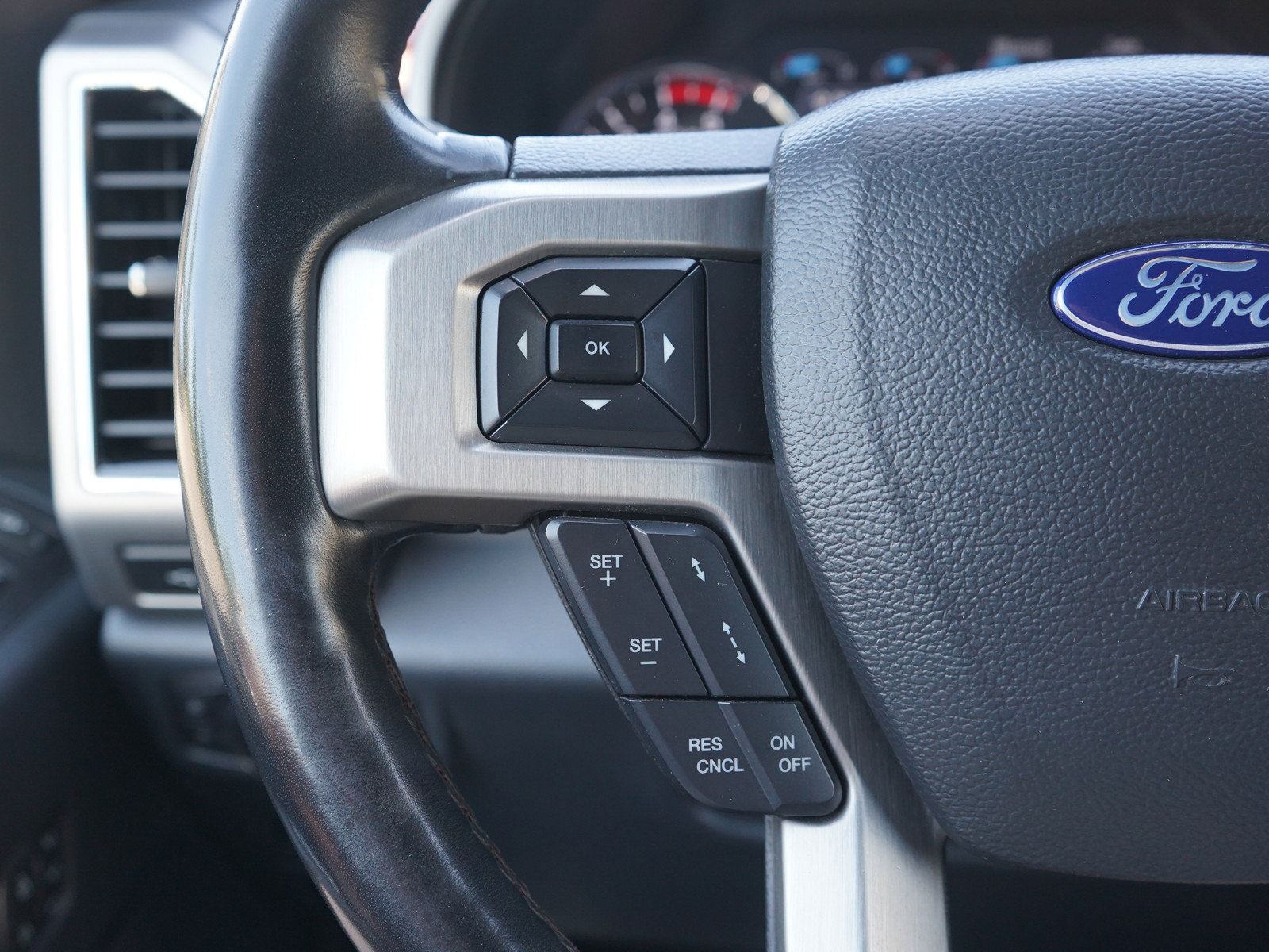 Used 2022 Ford F350 Platinum AWD/4WD image 26