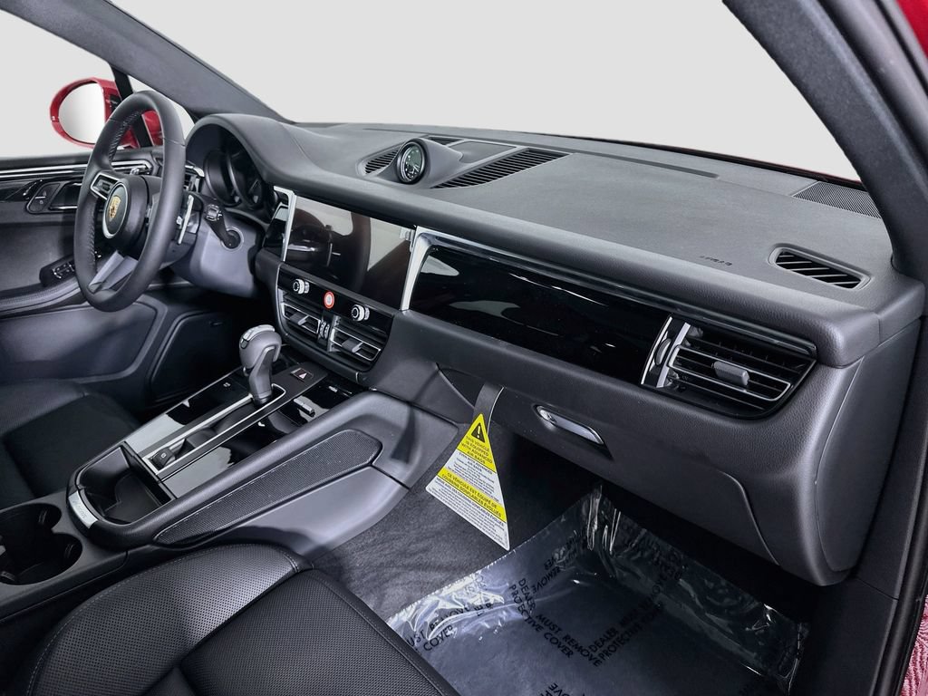 New 2026 Porsche Macan AWD/4WD image 31