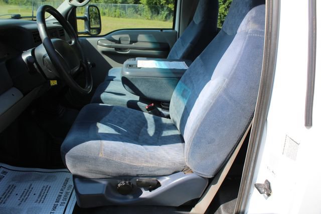 Used 2002 Ford F550 4x4 Regular Cab Super Duty image 14