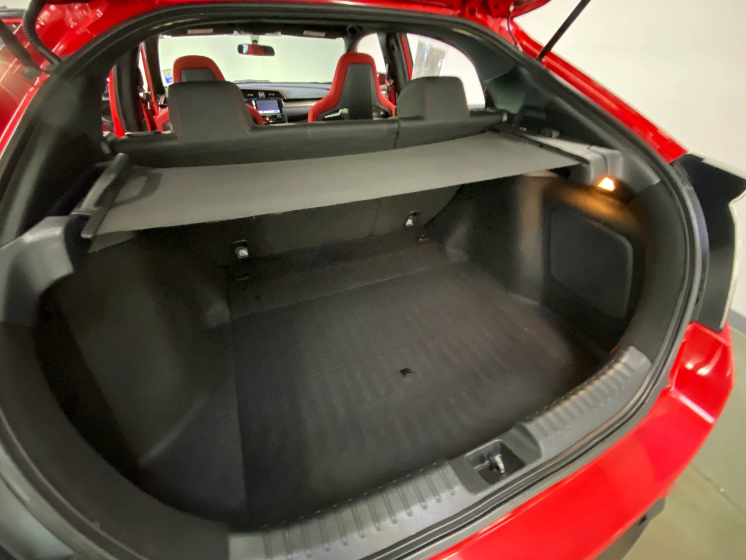 Used 2018 Honda Civic Type R image 19