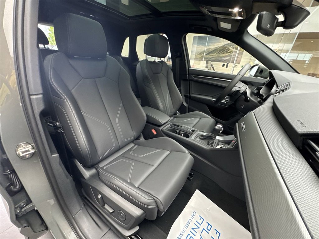 New 2025 Audi Q3 2.0T Premium image 26