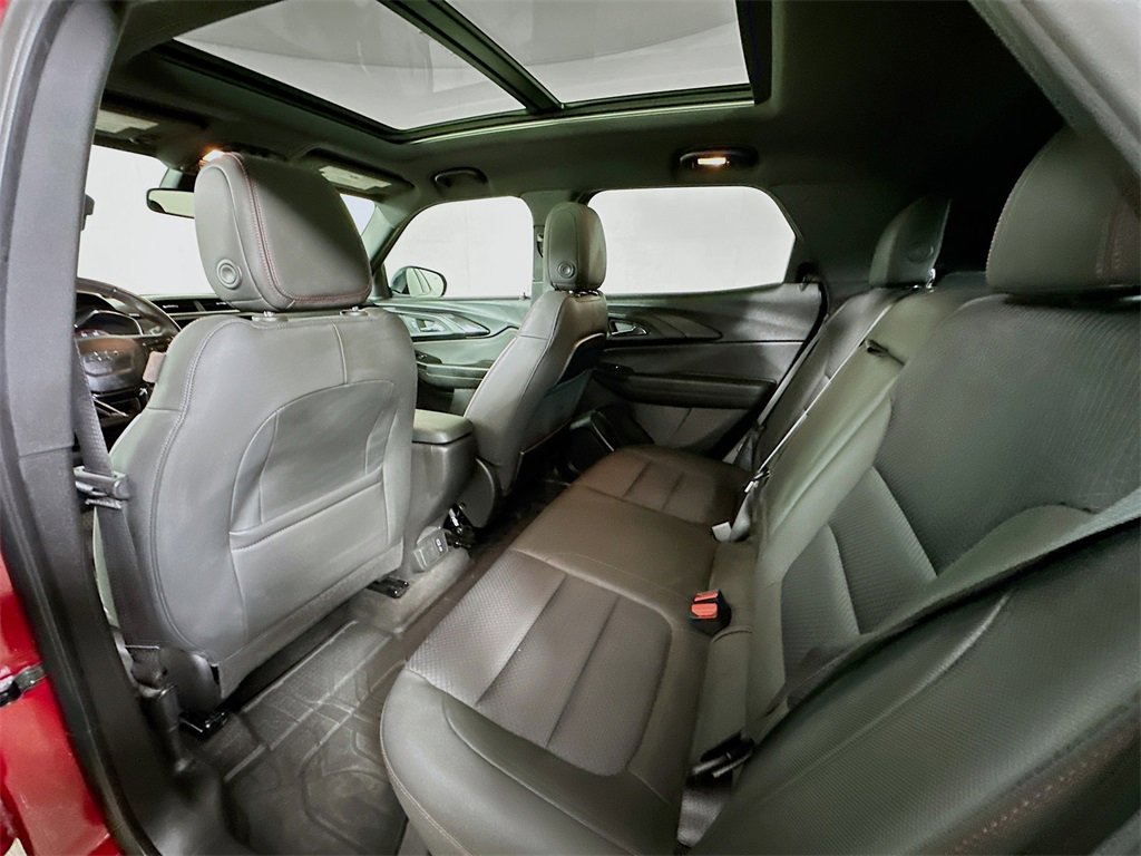 Used 2021 Chevrolet TrailBlazer RS w/ Sun and Liftgate Package image 4