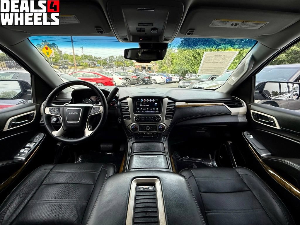 Used 2017 GMC Yukon XL Denali w/ Open Road Package AWD/4WD image 19