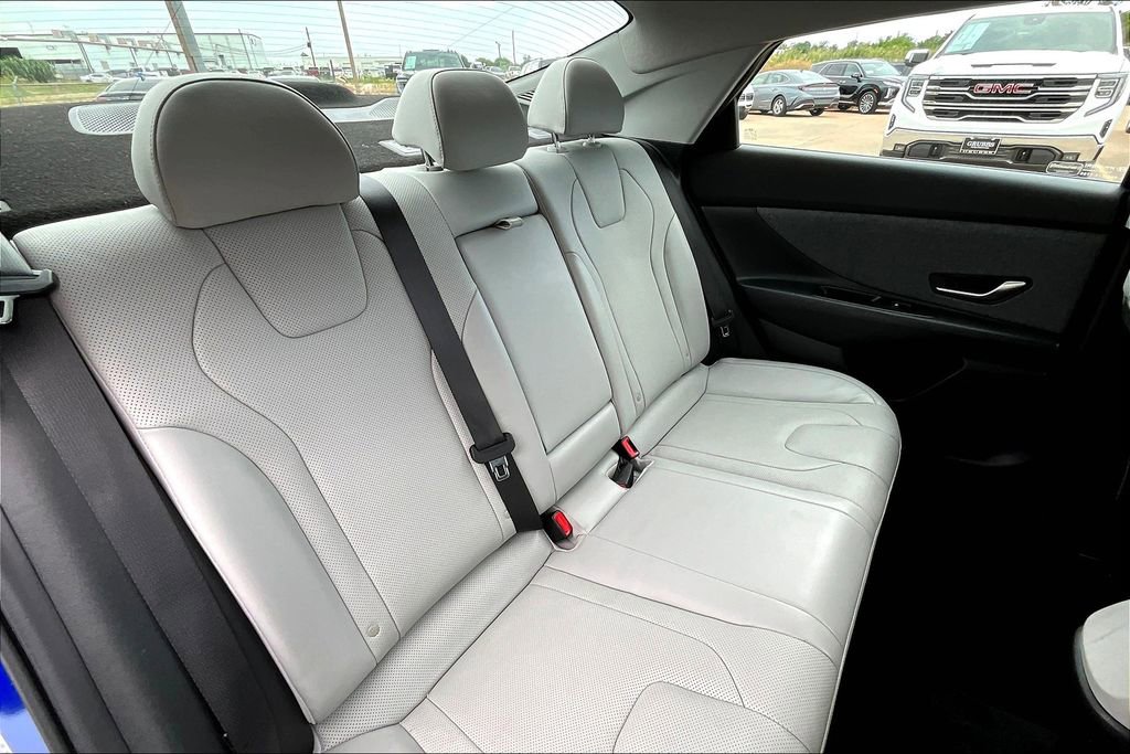 Used 2023 Hyundai Elantra Limited w/ Cargo Package FWD image 35