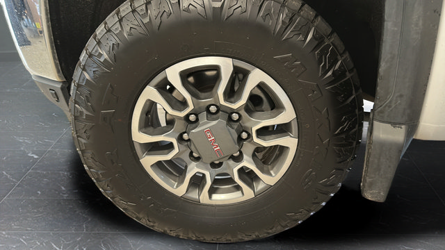 Used 2022 GMC Sierra 2500 SLE w/ SLE Value Package; AWD/4WD image 33