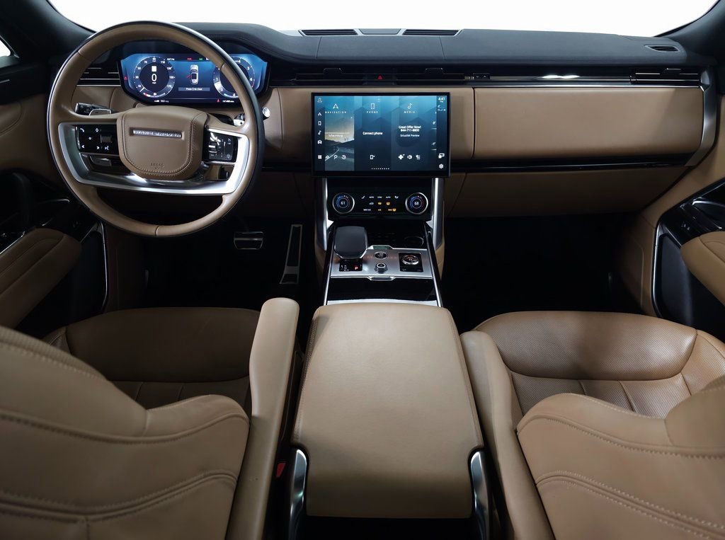 Used 2023 Land Rover Range Rover SE image 14