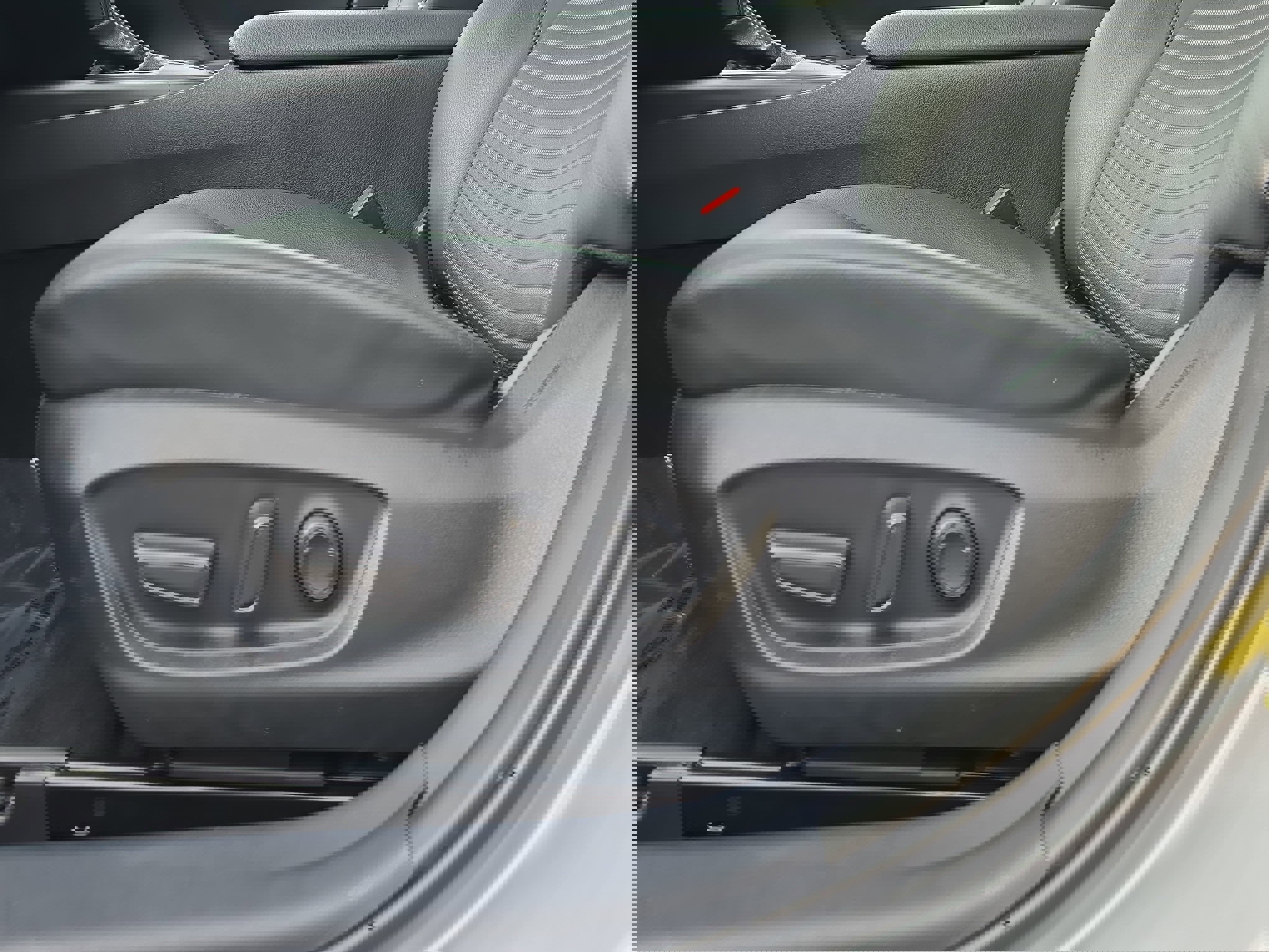 Used 2024 Toyota Camry SE image 28