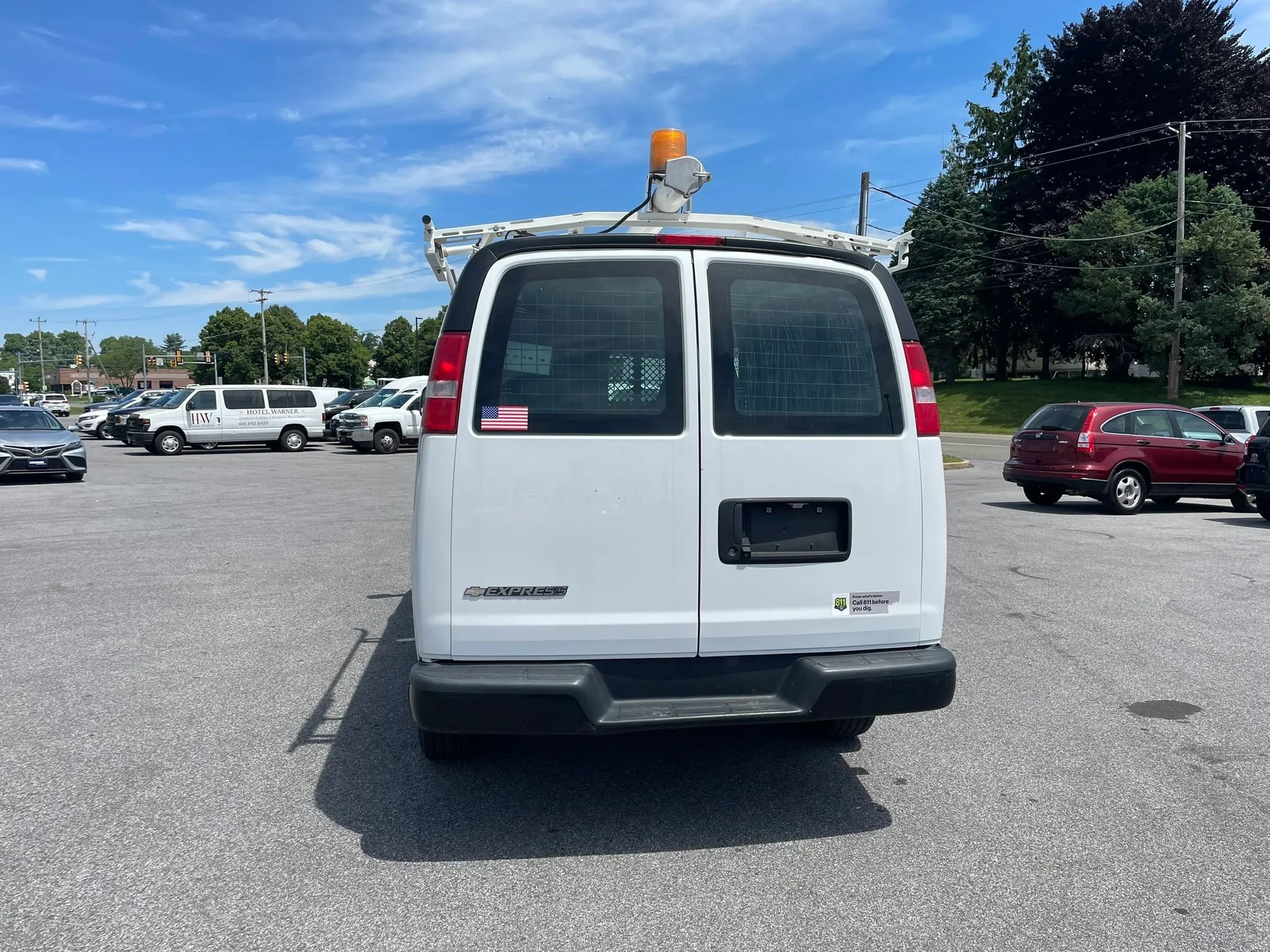 Used 2019 Chevrolet Express 2500 w/ Driver Convenience Package RWD image 9