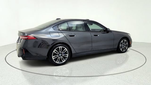 Used 2026 BMW 530i w/ M Sport Package RWD image 9