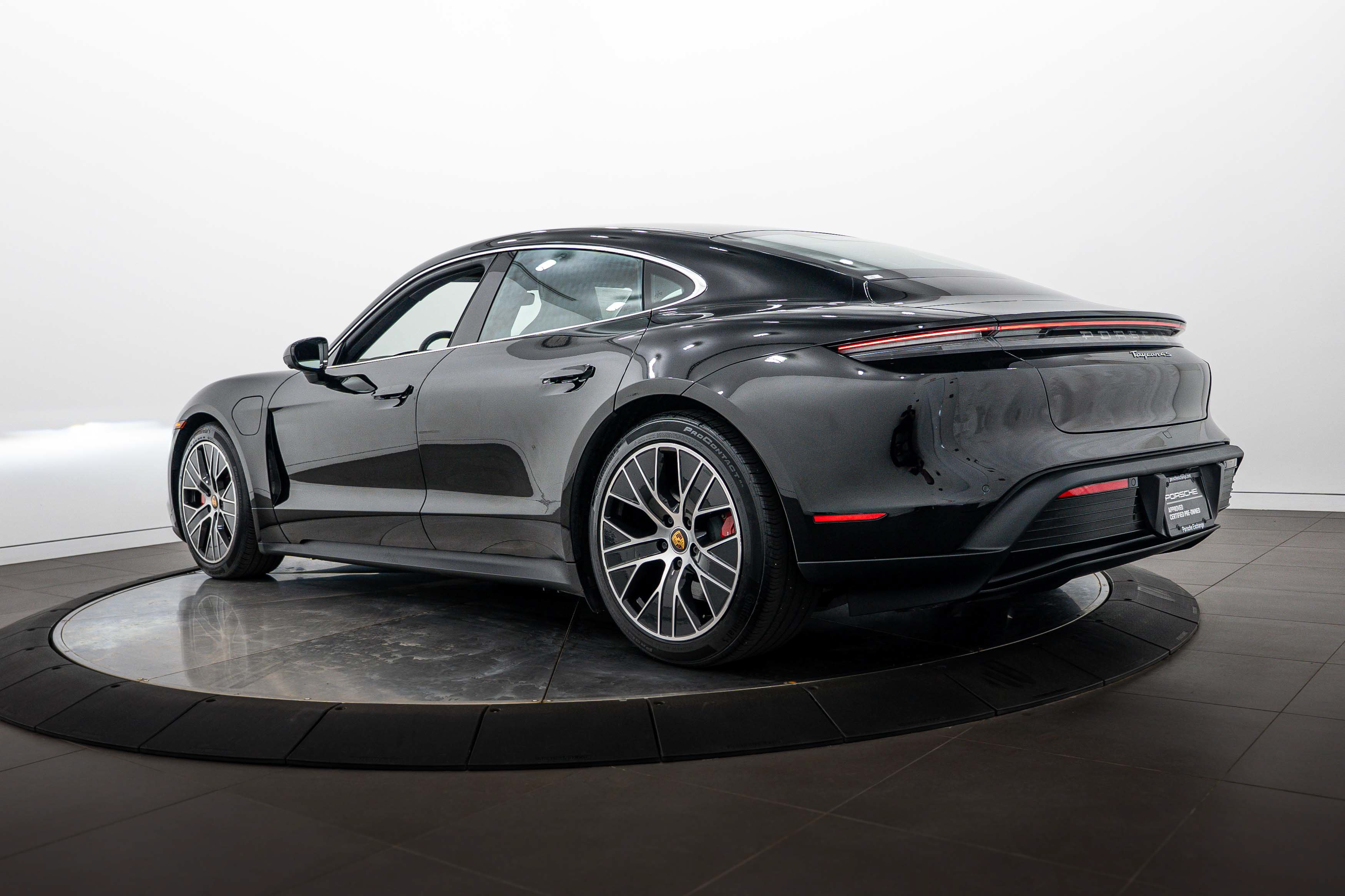 Certified 2022 Porsche Taycan 4S AWD/4WD image 3