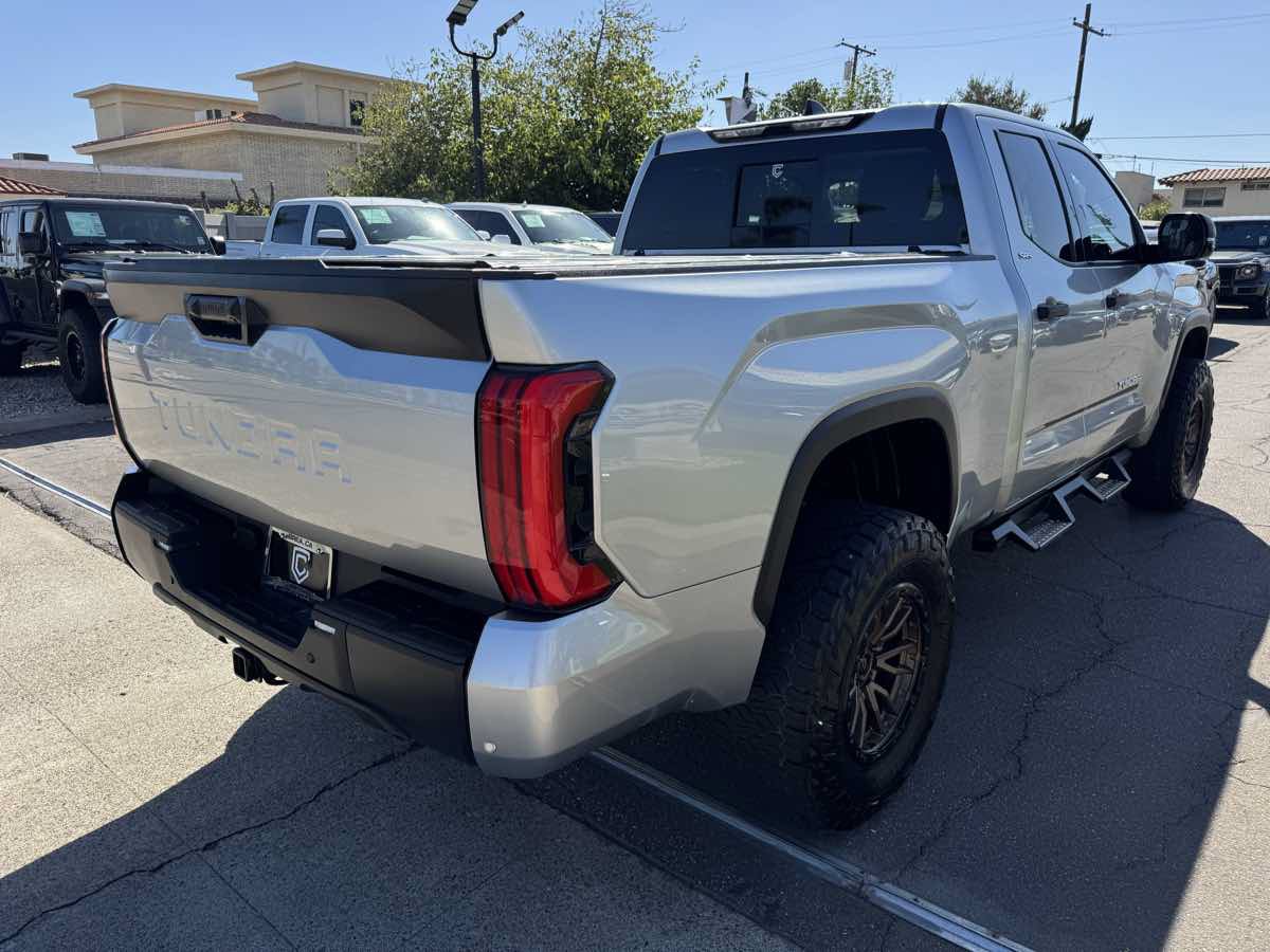 Used 2022 Toyota Tundra SR5 w/ SR5 Convenience Package RWD image 7
