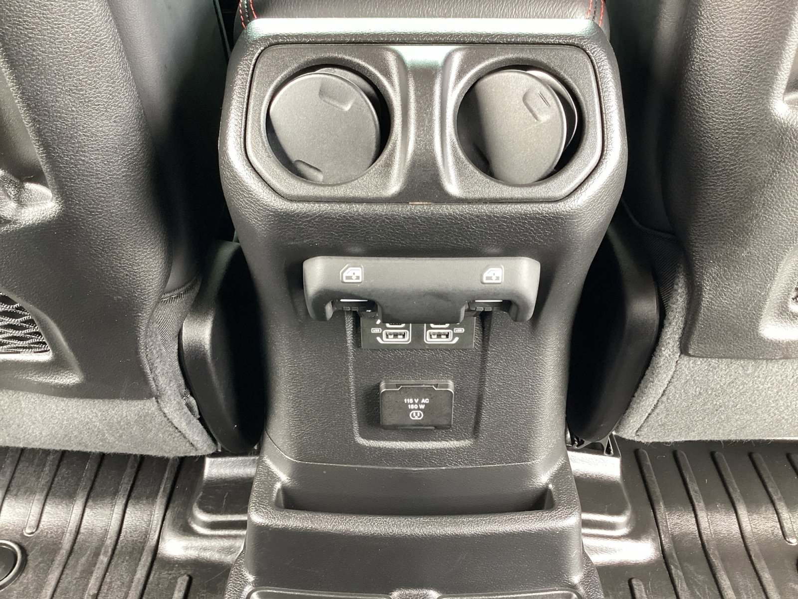 Used 2024 Jeep Wrangler Unlimited Rubicon w/ Technology Group AWD/4WD image 37