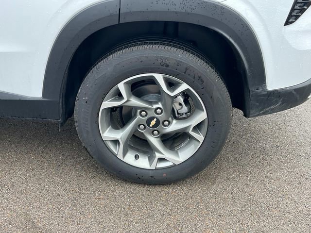 Certified 2025 Chevrolet Trax LT w/ LT Convenience Package image 15