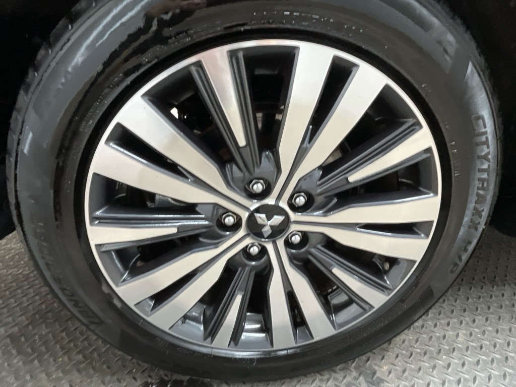 Used 2020 Mitsubishi Outlander ES FWD image 30
