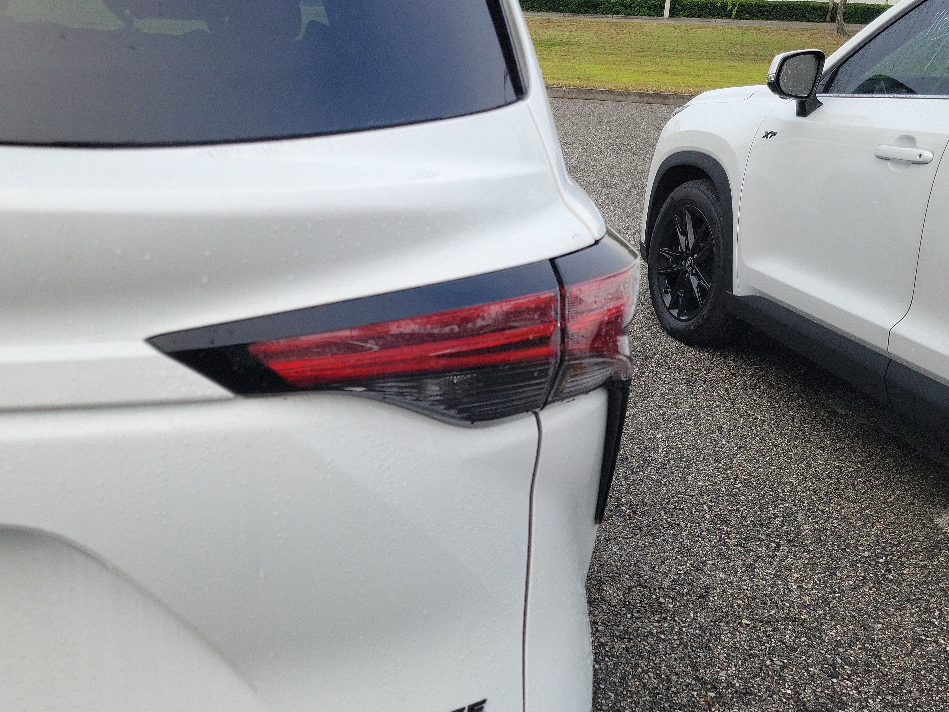 Used 2025 Toyota Sienna XSE w/ XSE Plus Package AWD/4WD image 13