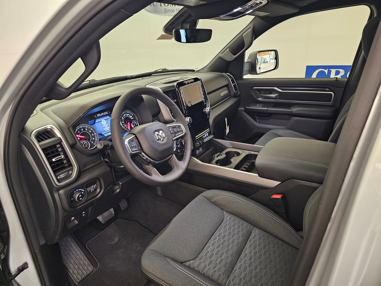 New 2026 RAM 1500 4x4 Crew Cab image 11