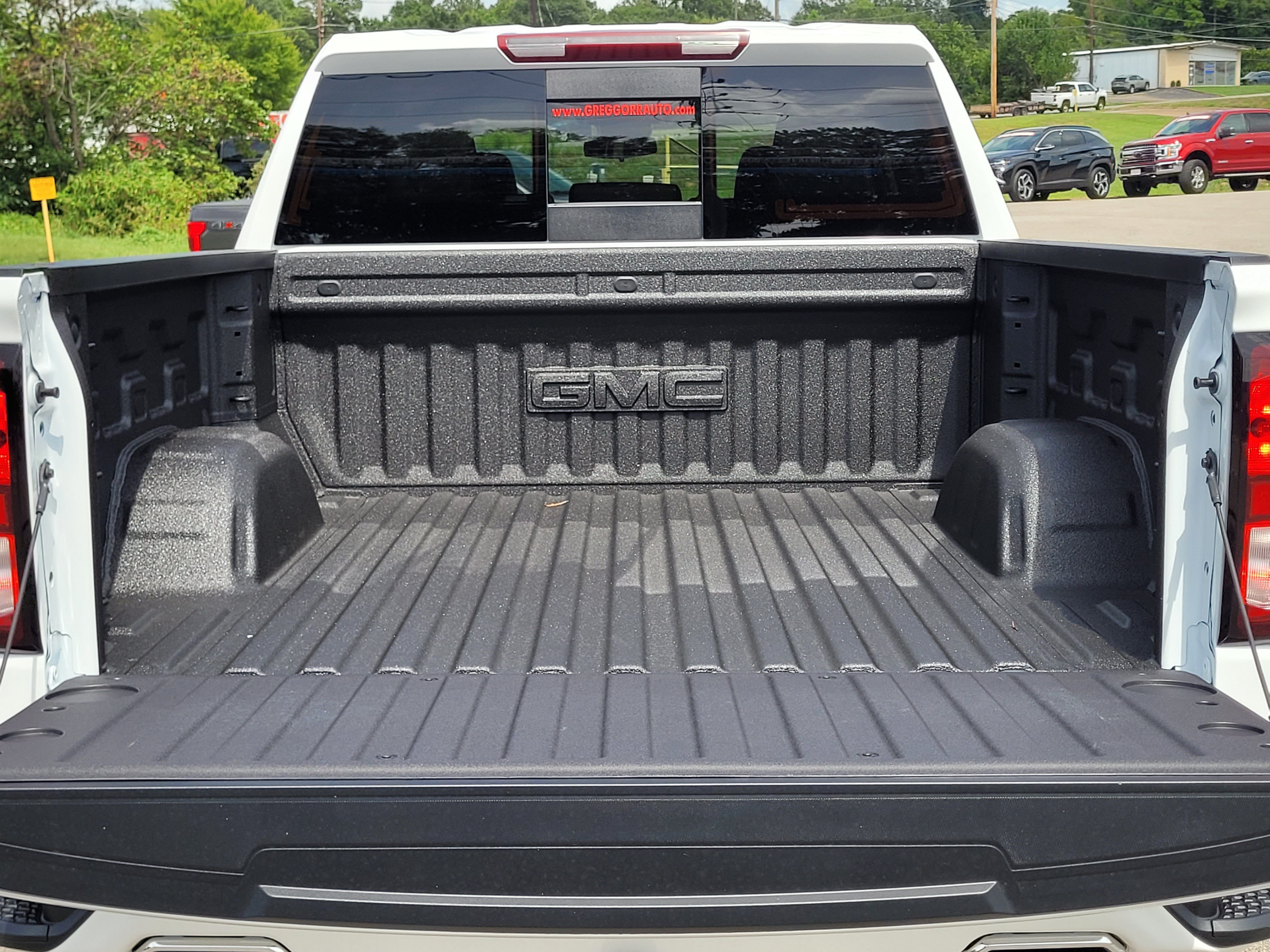 New 2026 GMC Sierra 1500 Elevation w/ Elevation Premium Package AWD/4WD image 9