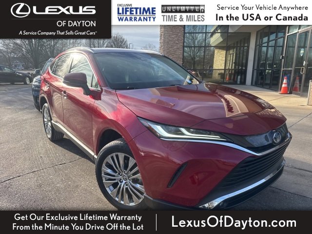 Used 2023 Toyota Venza XLE image 1