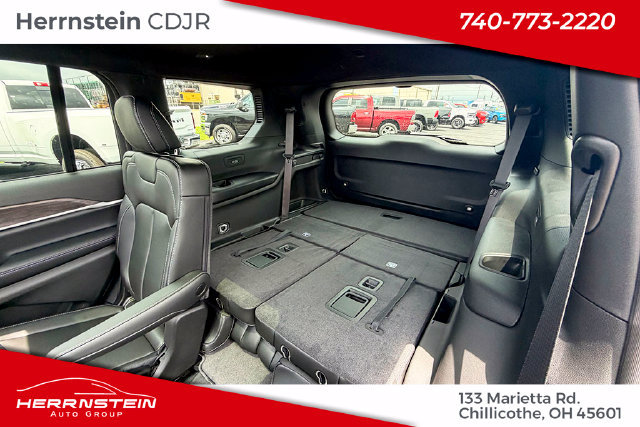 New 2026 Jeep Grand Cherokee L Limited w/ Limited Altitude Package AWD/4WD image 24