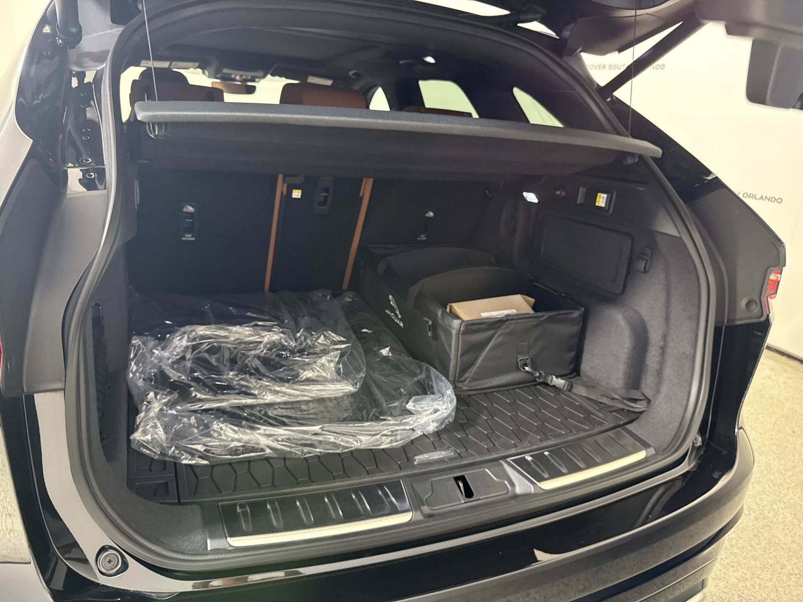 New 2026 Jaguar F-PACE R-Dynamic S AWD/4WD image 11
