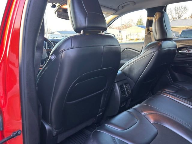 Used 2021 Jeep Cherokee Latitude Plus image 22