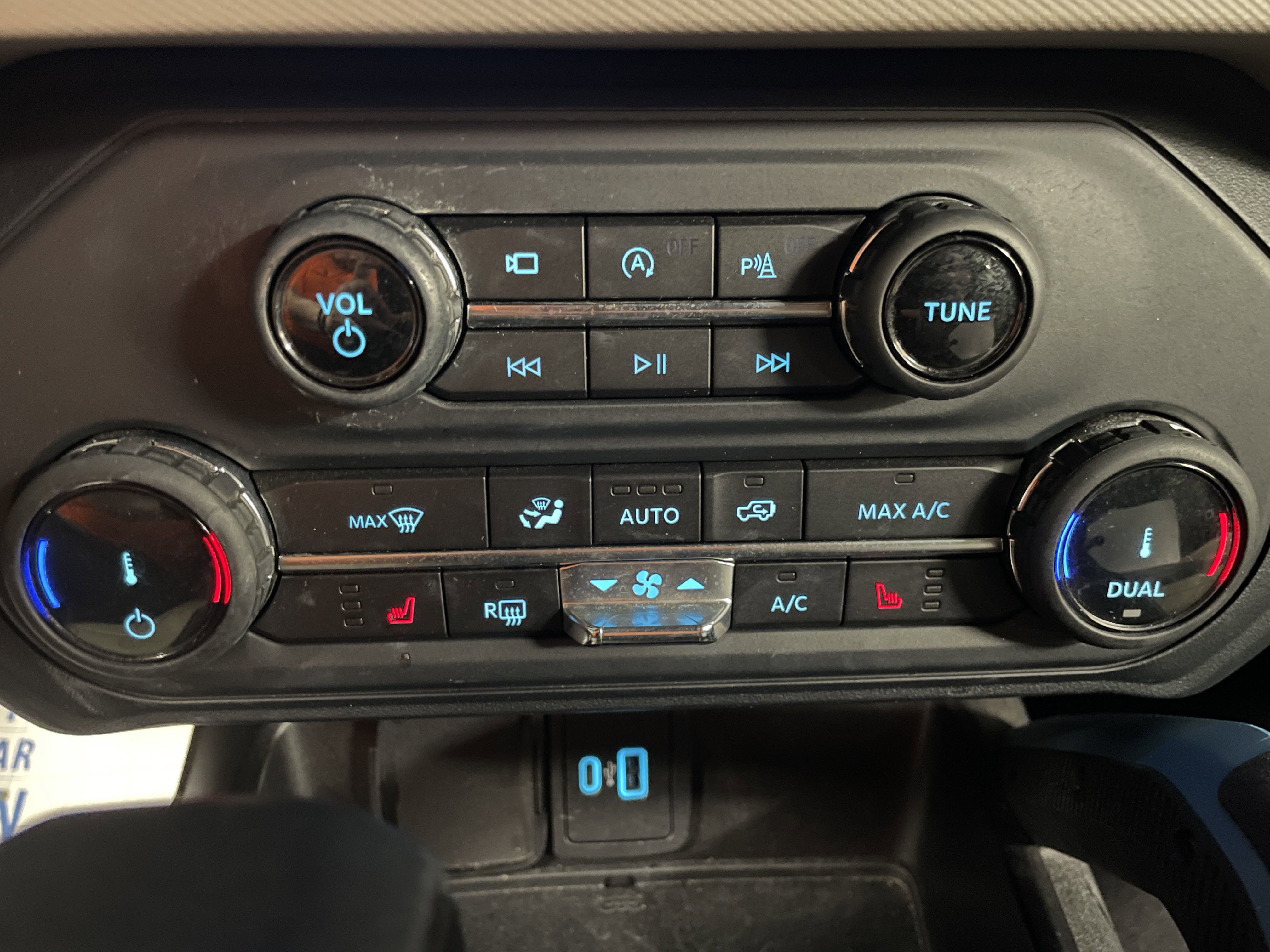 Used 2022 Ford Bronco Wildtrak image 14