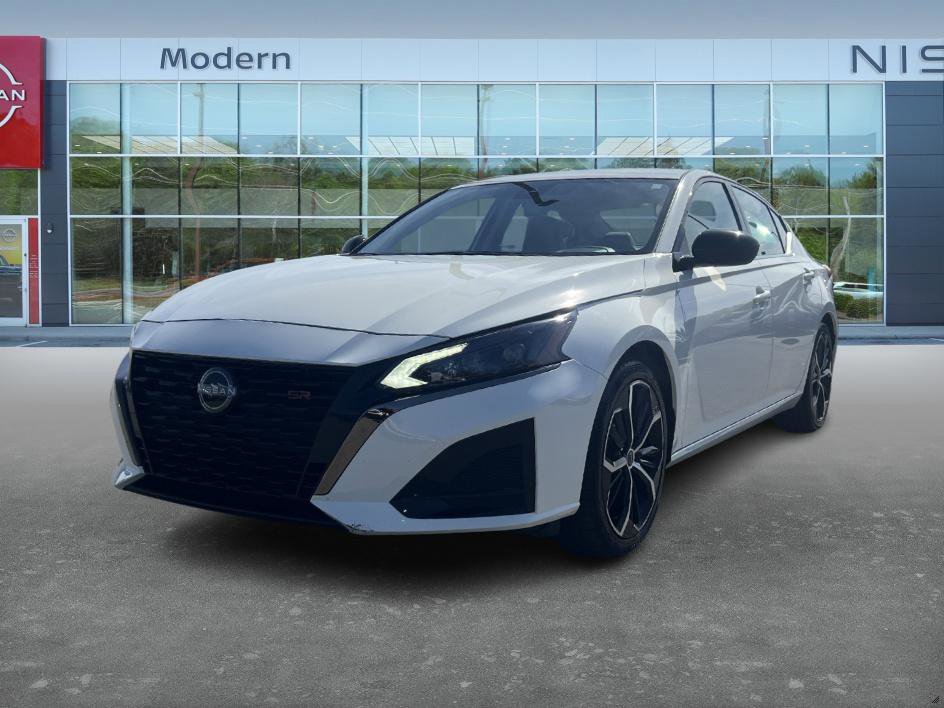 Certified 2024 Nissan Altima 2.5 SR image 4