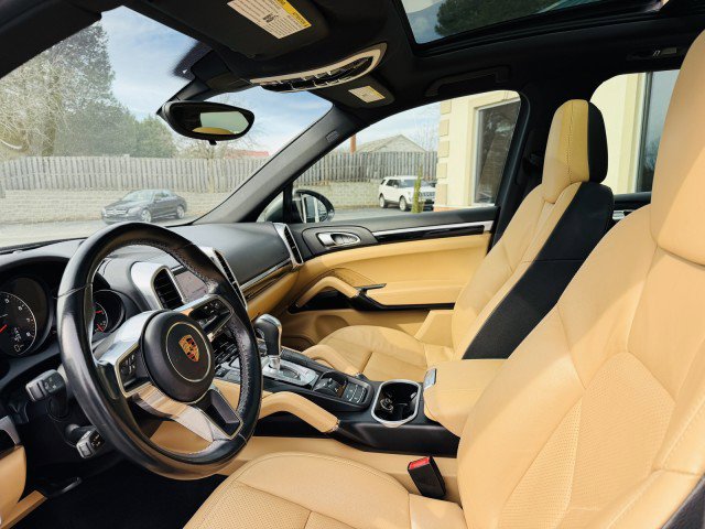 Used 2017 Porsche Cayenne image 6