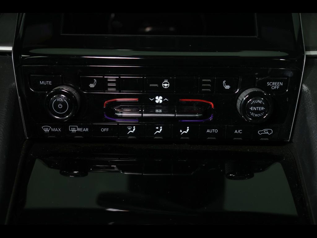 Used 2024 Jeep Grand Cherokee Altitude image 25