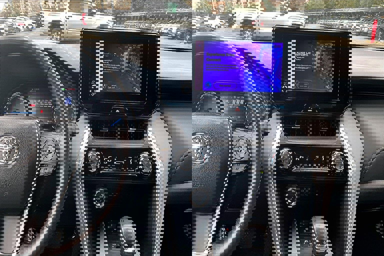 Used 2023 Toyota Venza LE image 6