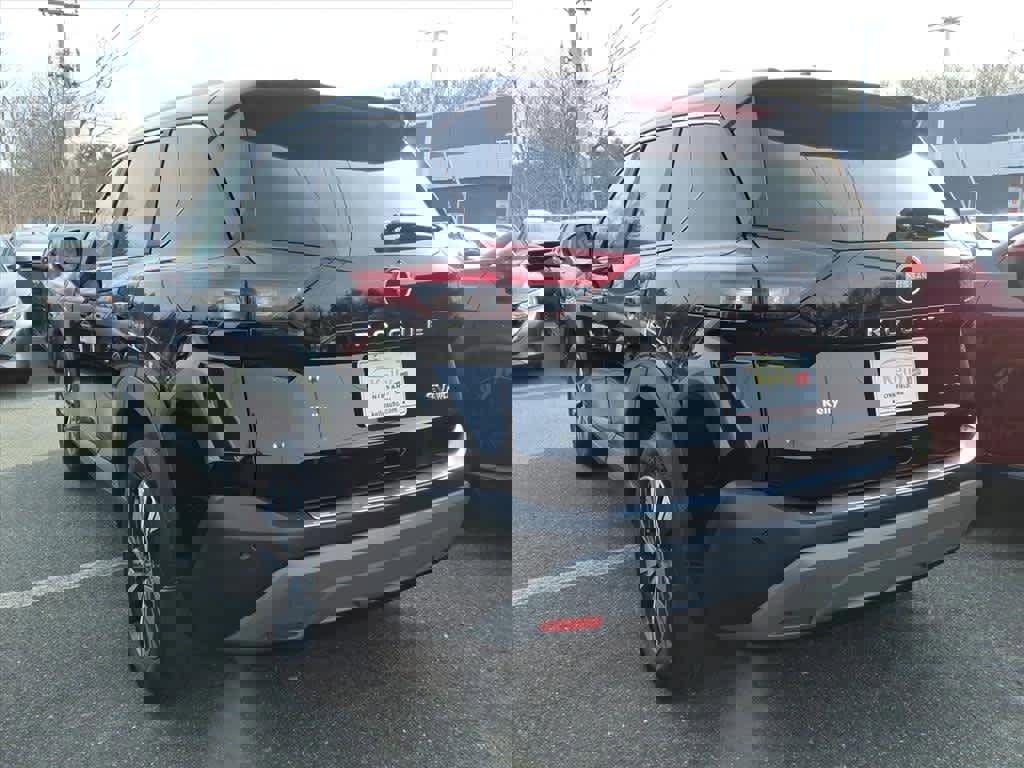 Certified 2023 Nissan Rogue SV w/ SV Premium B Package image 6