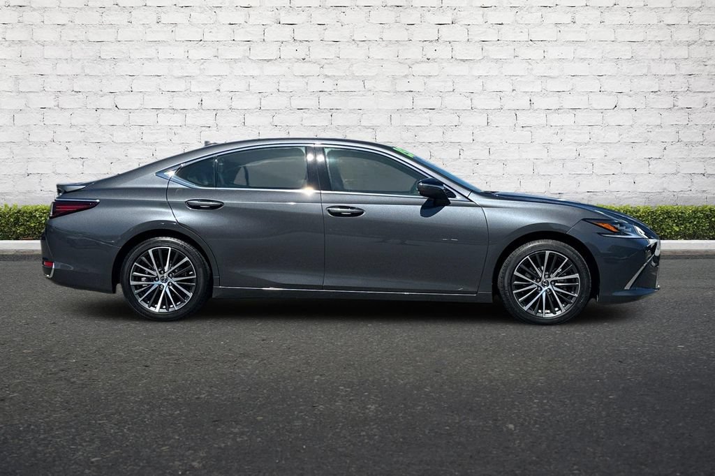 Certified 2025 Lexus ES 300h w/ Premium Package FWD image 3