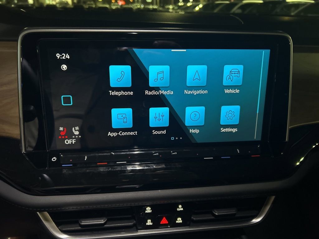 Used 2025 Volkswagen Atlas SE image 24