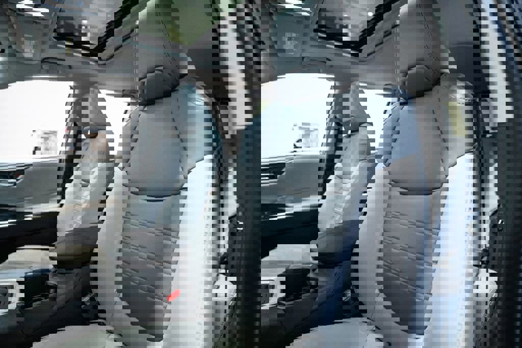 Certified 2022 Toyota RAV4 XLE Premium image 6