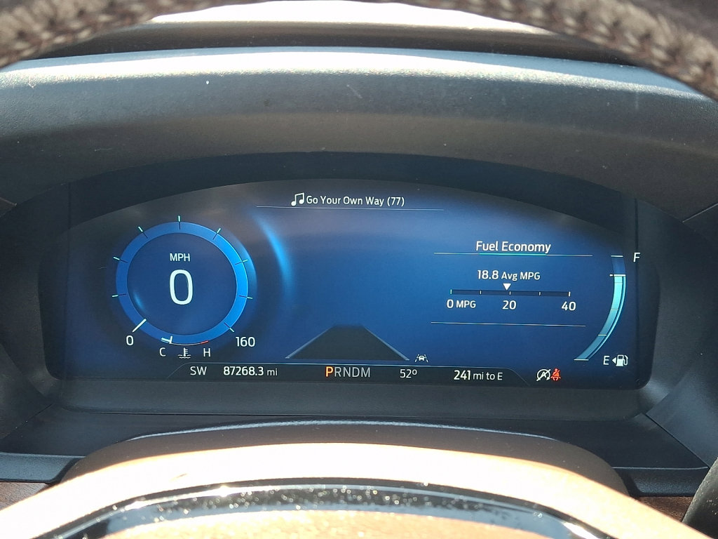 Used 2021 Ford Explorer King Ranch w/ Premium Technology Package AWD/4WD image 26