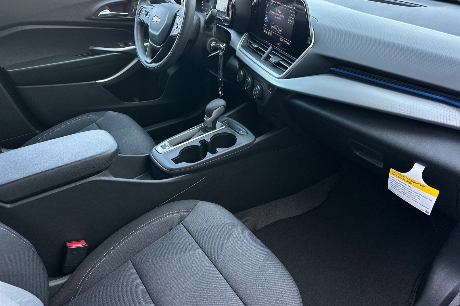 New 2026 Chevrolet Trax LS w/ LS Convenience Package FWD image 16